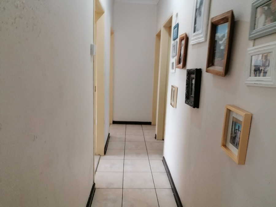 3 Bedroom Property for Sale in Tlhabane West North West